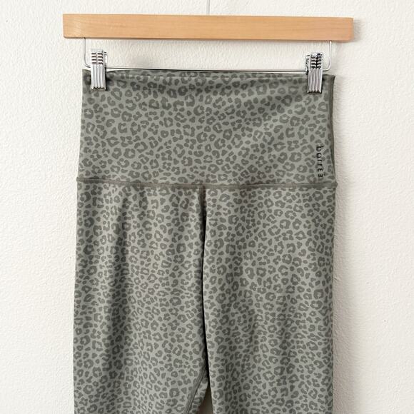 BARRE 3 x LULULEMON | Collab Gray Green Leopard Print Align High Rise | Large - Picture 3 of 7
